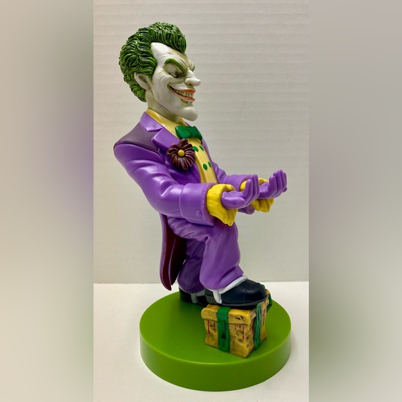 Cable Guys DC Comics The Joker Batman Statue - Controller & Phone Holder - Picture 3 of 16